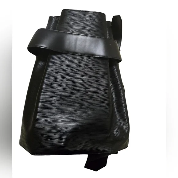 $2000 Authentic LOUIS VUITTON Epi Sac D'Epaule in Black. - Picture 13 of 17